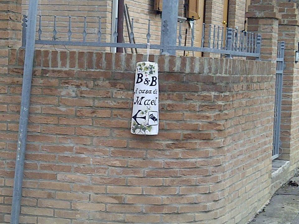 B&B A Casa Di Mael San Costanzo Kültér fotó